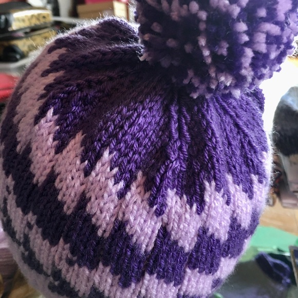 Hand knitted accessories - Picture 7 of 13